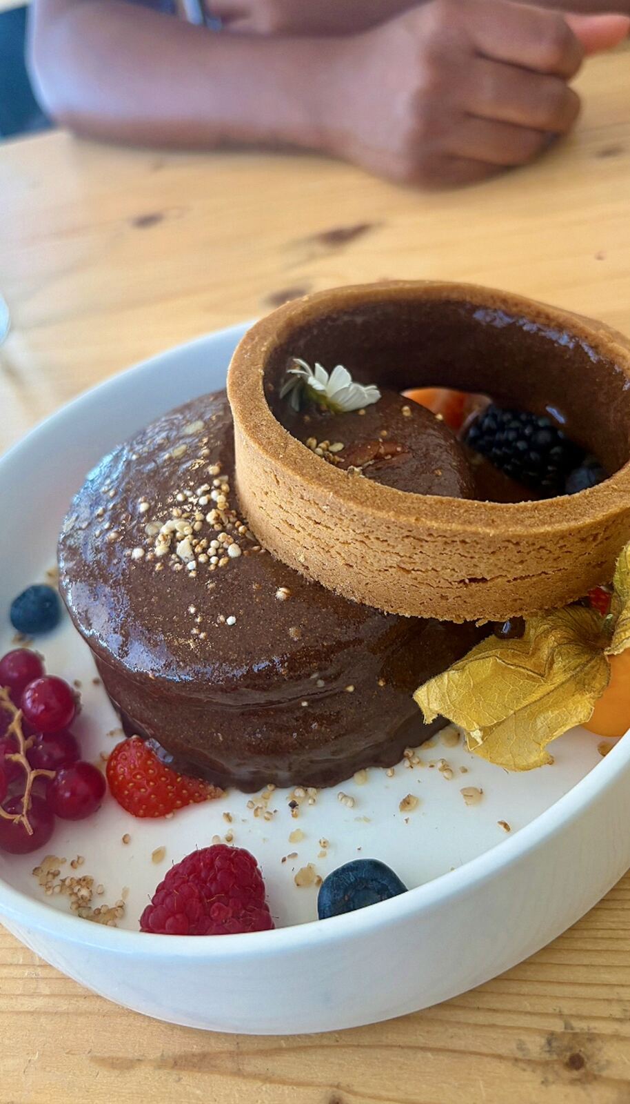 Dessert chocolat et fruits rouges